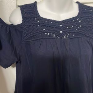 XS Crown & Ivy top. Navy, off the shoulder. Has knitting up top. Cute!!